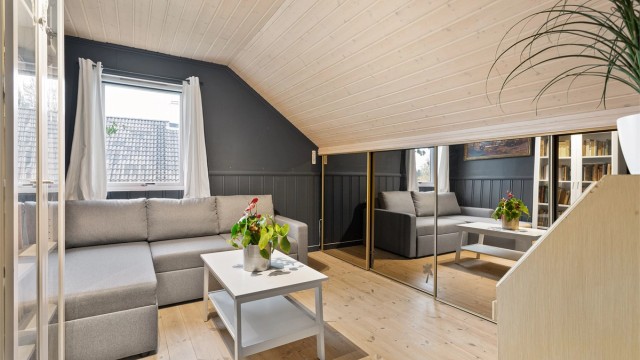 Soverom 2 med lagring i knevegg