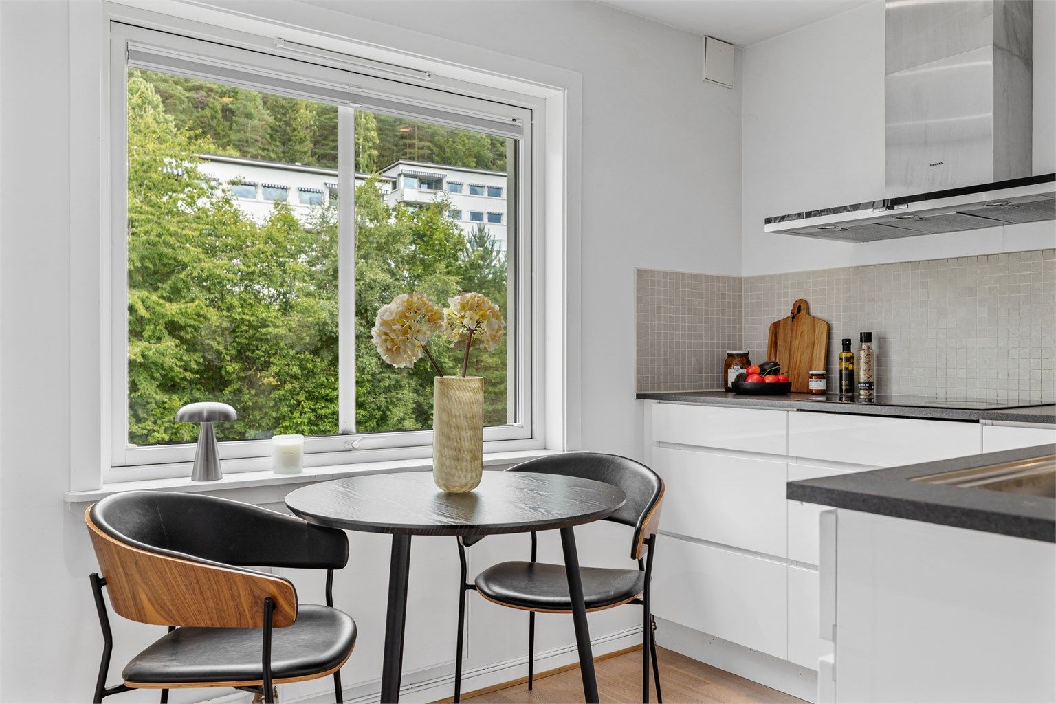  Laminat benkeplate med planlimt vaskekum