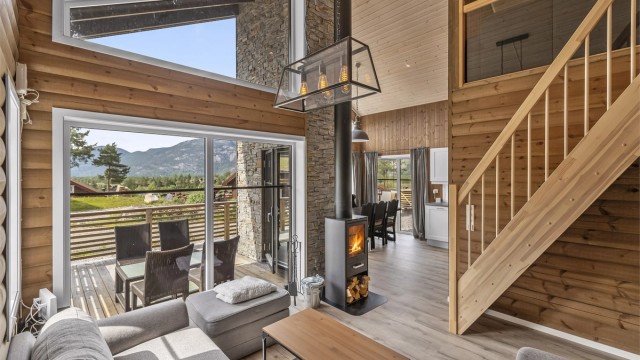 Stue og kjøkken er fint adskilt i hver sin sone