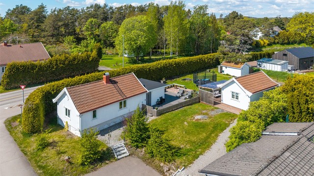 Eiendommen ligger på Mellomskauen/Mølledammen som er området du kommer til kun 1 km etter Vrengenbro.