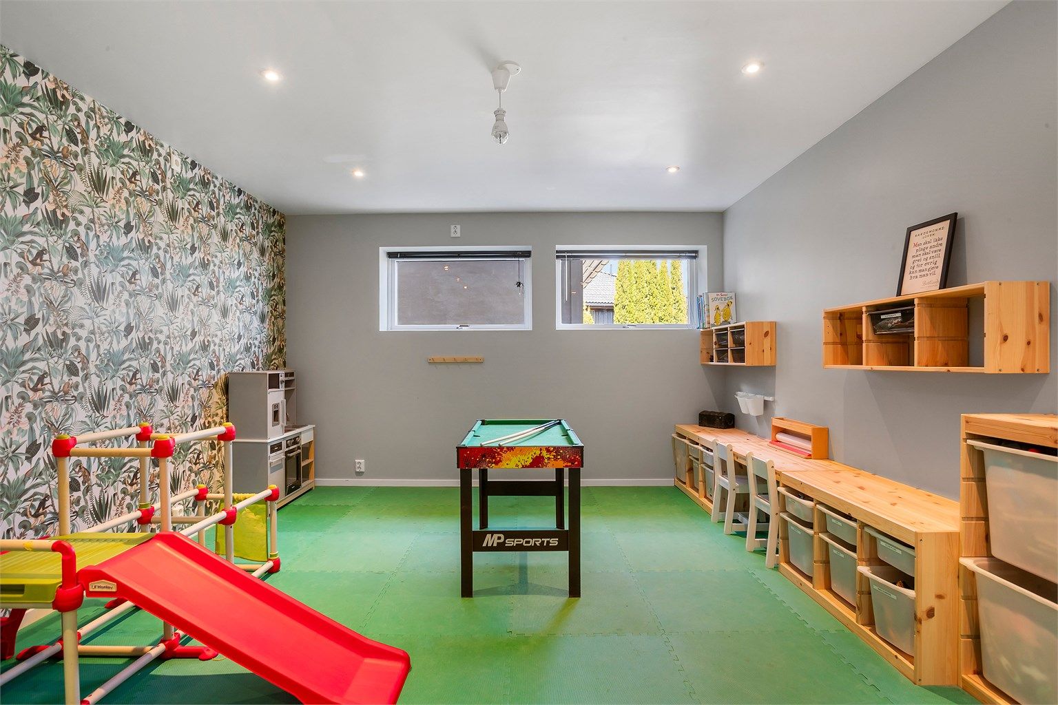 Rommet er perfekt for lek og hobbyer for hele familien.