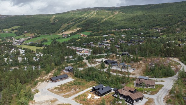 Gangavstand til Bjorli skisenter, butikk og restauranter.
