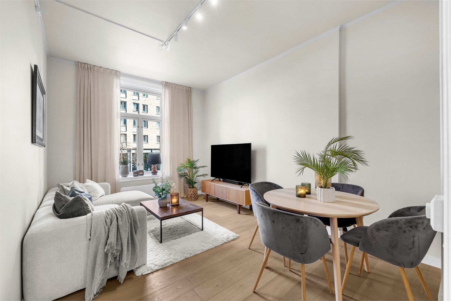 Eiendomsmegler Krogsveen v/Vegard Gran-Andersen ønsker velkommen til Hausmanns Gate 19A!