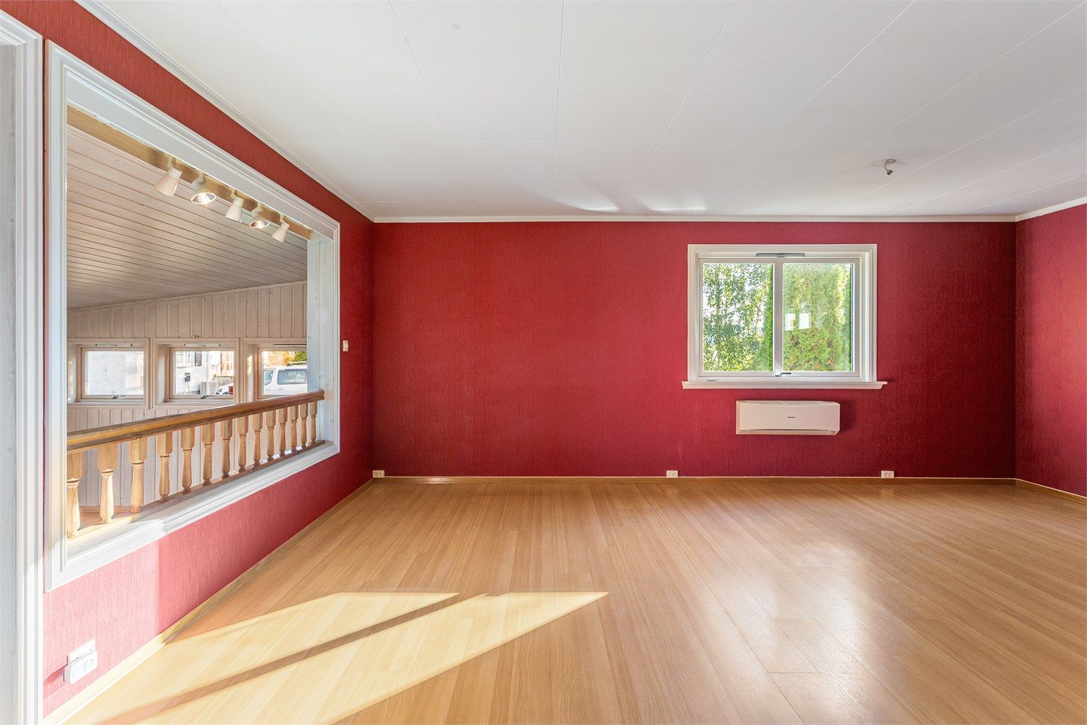 Spisestue med god plass til spisebord