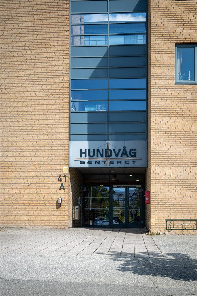 Det tar ca. 4 min å kjøre til Hundvågsenteret