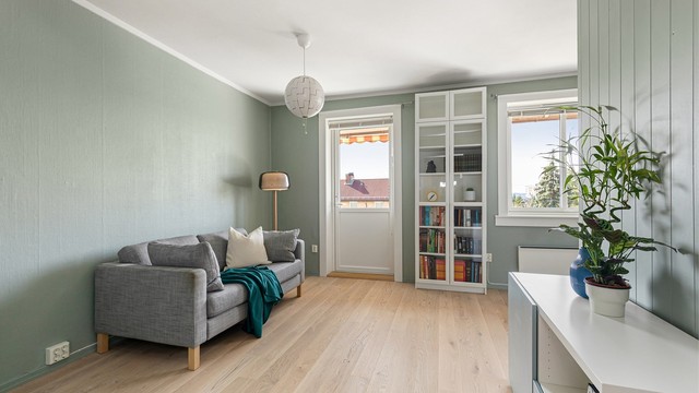 Utgang til balkongen fra stuen