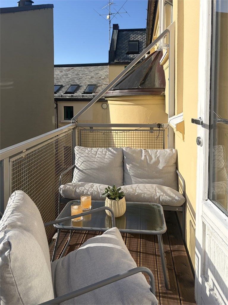 Terrassebordene på balkongen er nylig skiftet.