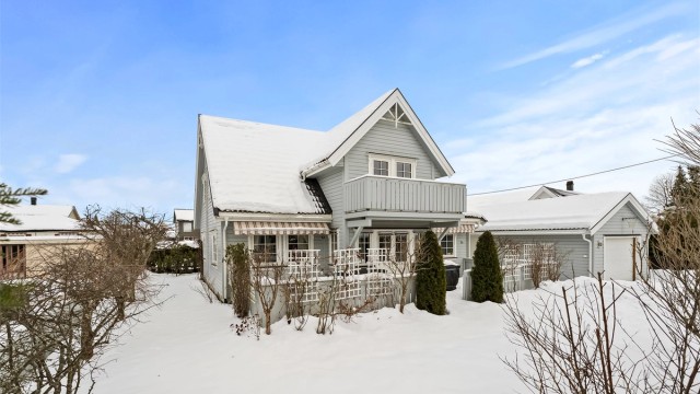 Velkommen til Furuholtvegen 6B - En koselig eiendom med god plass på uteområdet.