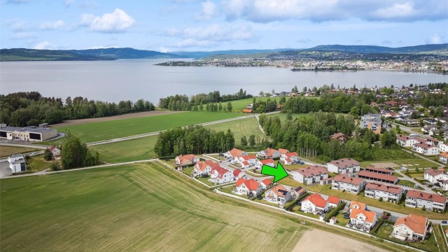 Korte avstander til barnehager, samt barne- og ungdomsskoler.