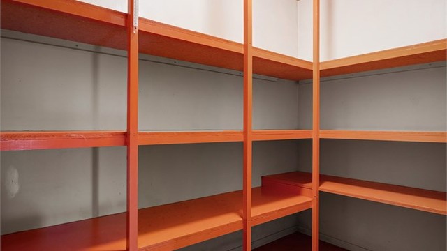 Ytterligere lagringsplass i kjelleren.