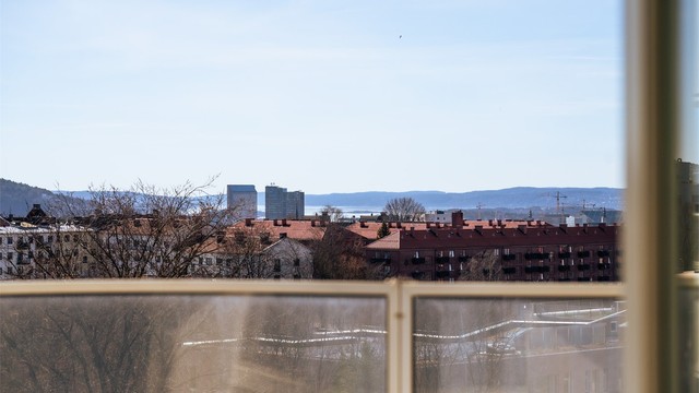 Fin utsikt over Oslo og helt ned til Oslofjorden