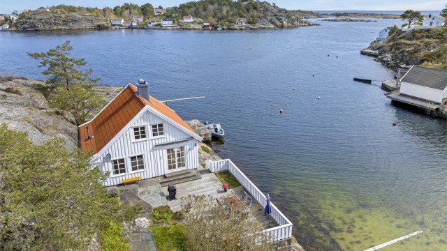 Herfra har man kort båtvei til fastlandet og Sørlandsbyene.