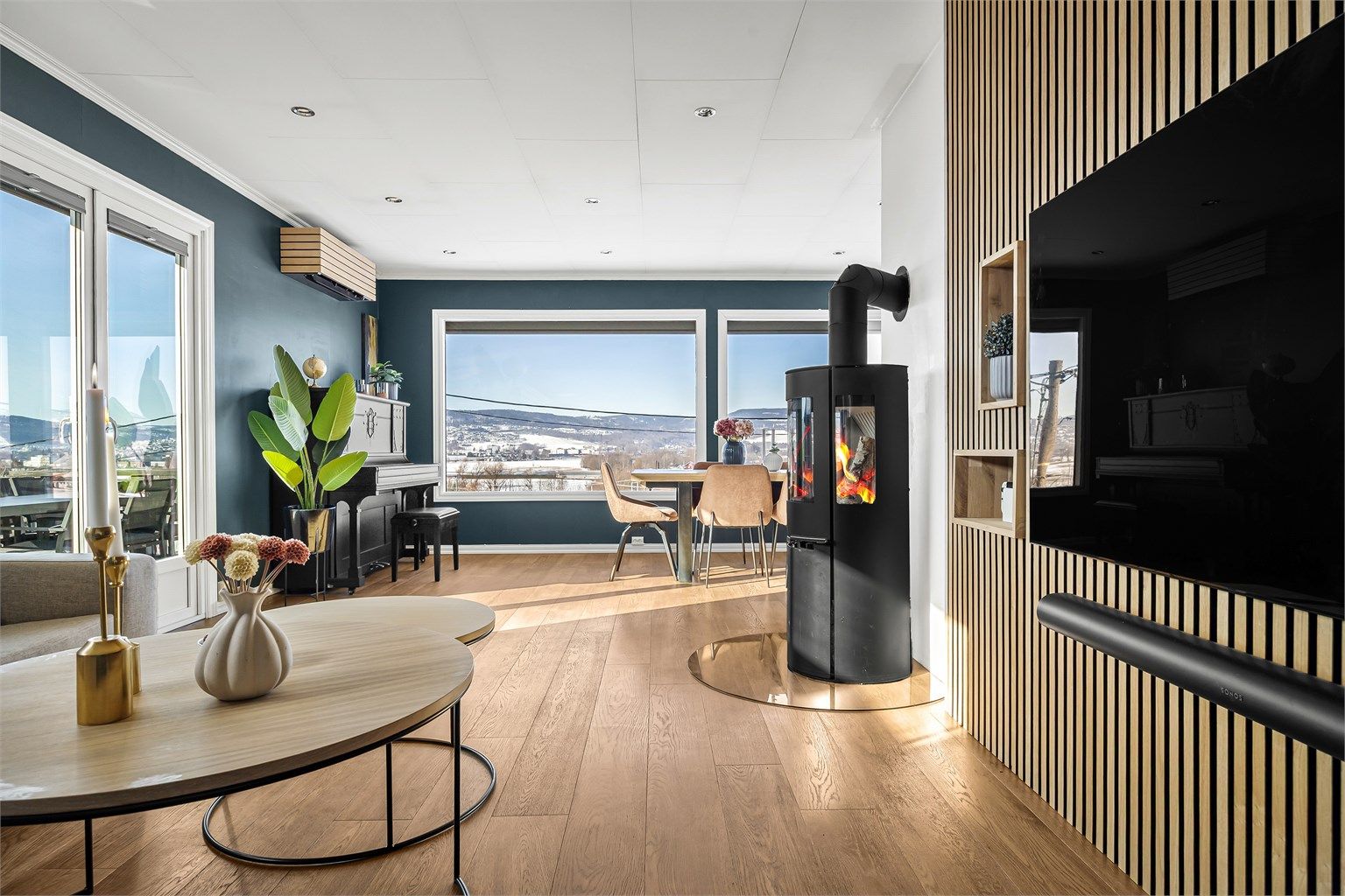 En effektiv luft-til-luft varmepumpe sørger for jevn og behagelig temperatur.