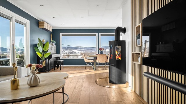 En effektiv luft-til-luft varmepumpe sørger for jevn og behagelig temperatur.