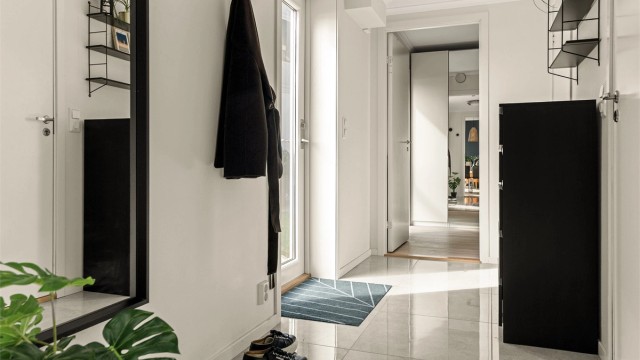 - Fra gangen er det tilkomst til en innvendig bod -