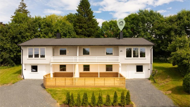 15B er tomannsboligens østre og største del, med blant annet to soverom i hver etasje.