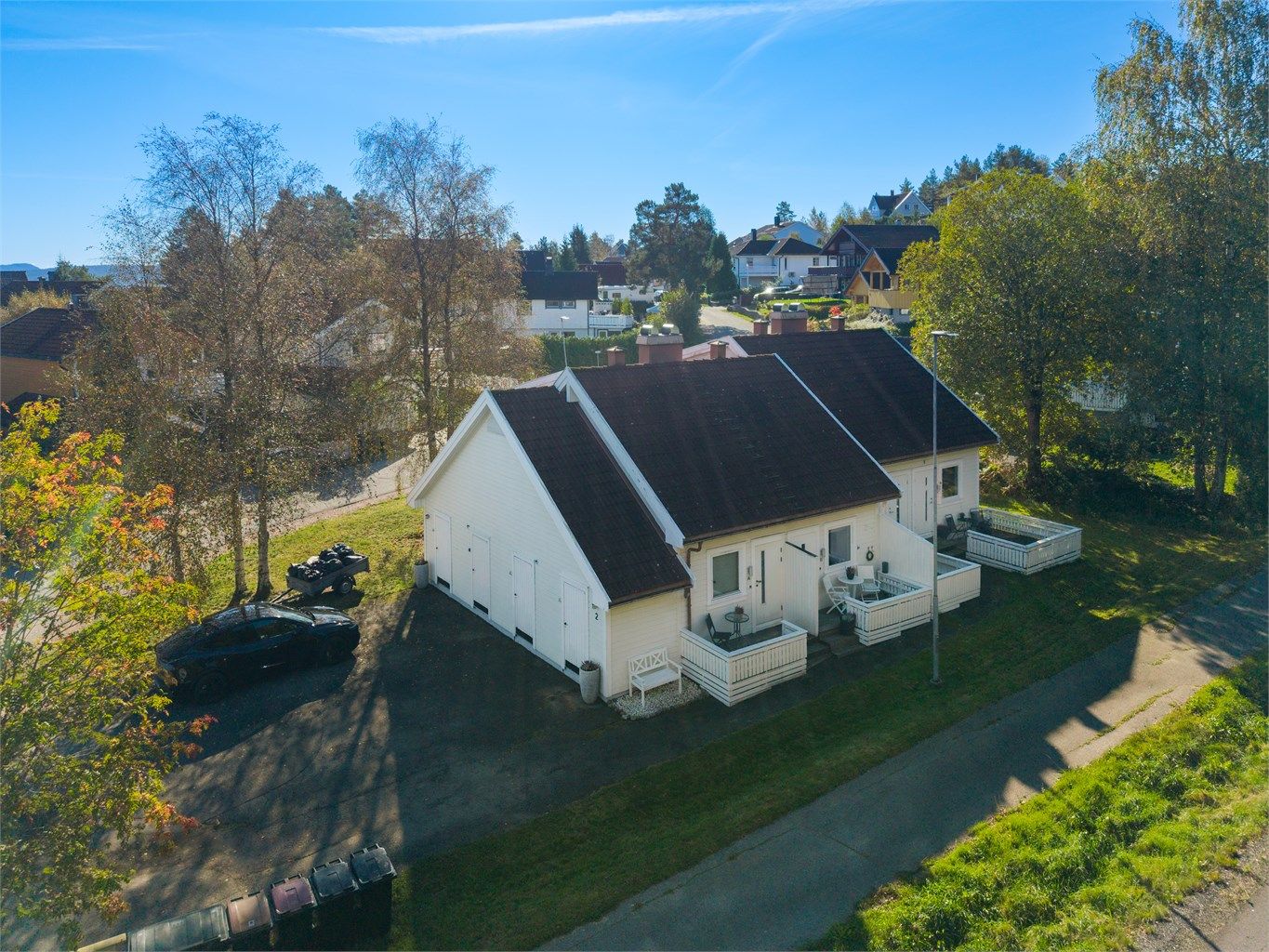 Nærhet til marka med flotte tur- og rekreasjonsområder hele året, opparbeidede lysløyper og turterreng