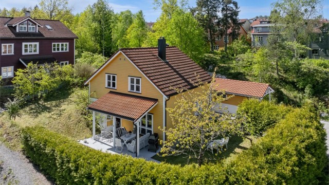 Velkommen til Skoklekroken 16! Presentert av eiendomsmegler Anniken Øderud v/Krogsveen Nesodden
