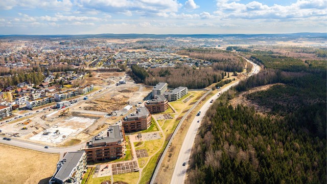 Her bor du fritt og landlig, uten å måtte tenke på utvendig vedlikehold som snømåking og gressklipping.