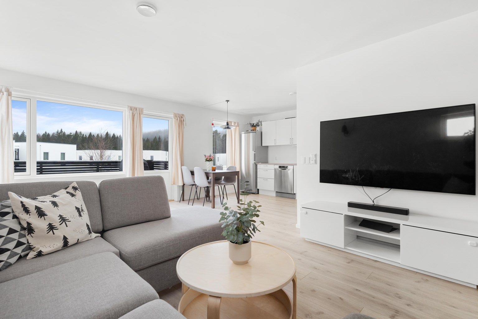 Eiendomsmegler Krogsveen har gleden av å presentere Harstadrøet 100H! 