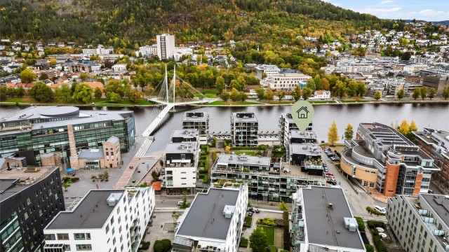 Leiligheten har en attraktiv og sentral beliggenhet, like ved Drammenselva.
Foto: Haiman Askari.