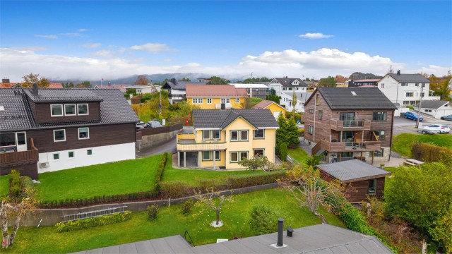 Velkommen til R.P. Morks veg 8 presentert av Krogsveen v/Eiendomsmegler/Partner Marit Stuen Aursnes