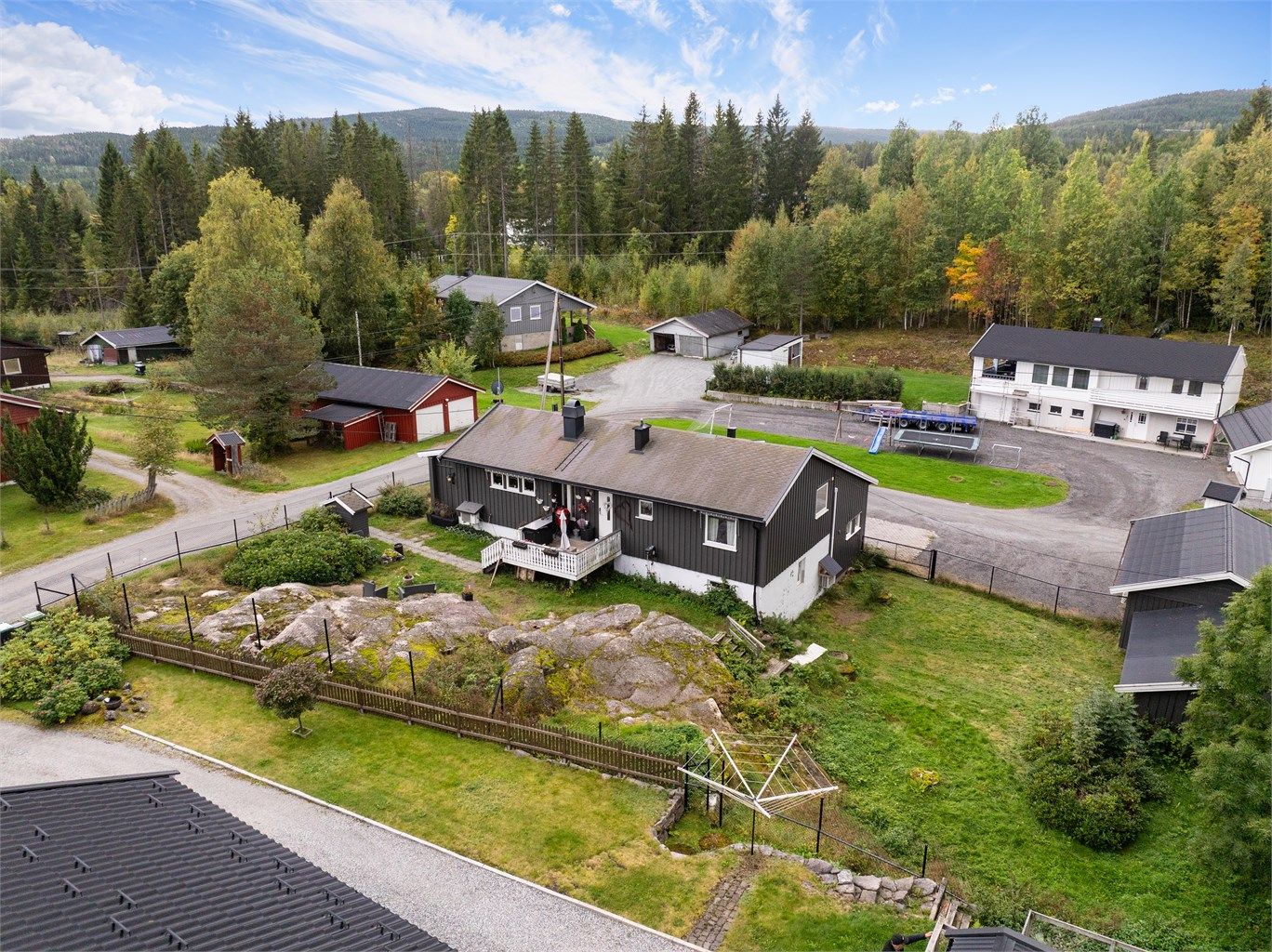 Romslig og familievennlig enebolig i et veletablert og rolig boområde i Hurdal