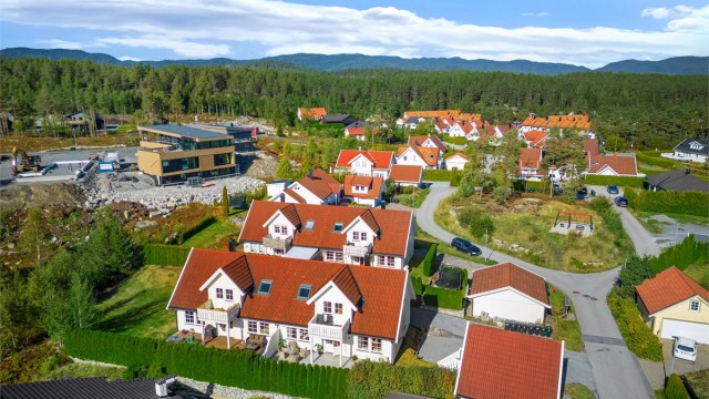 Lysløyper og turområder i umiddelbar nærhet - Løypenettet gir turmuligheter til Darbu, Hoensvannet og Holtefjell - flotte skimuligheter på vinterstid