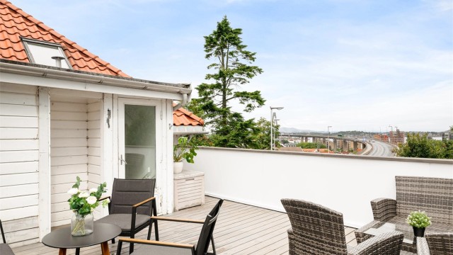 Velkommen til Opheimsgata 77, presenteres av Krogsveen eiendom v/Amalie Barseth.