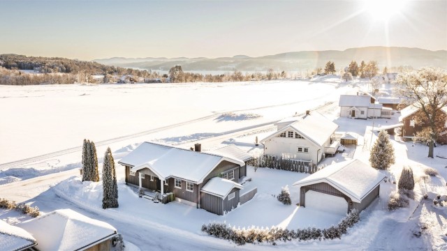 Fredrik Christoffersen presenterer: Valevegen 12