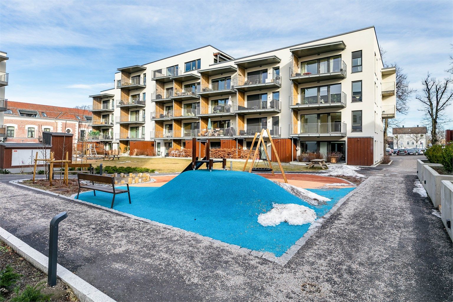 For en småbarnsfamilie er det svært attraktivt med umiddelbar tilgang til lekeområder.