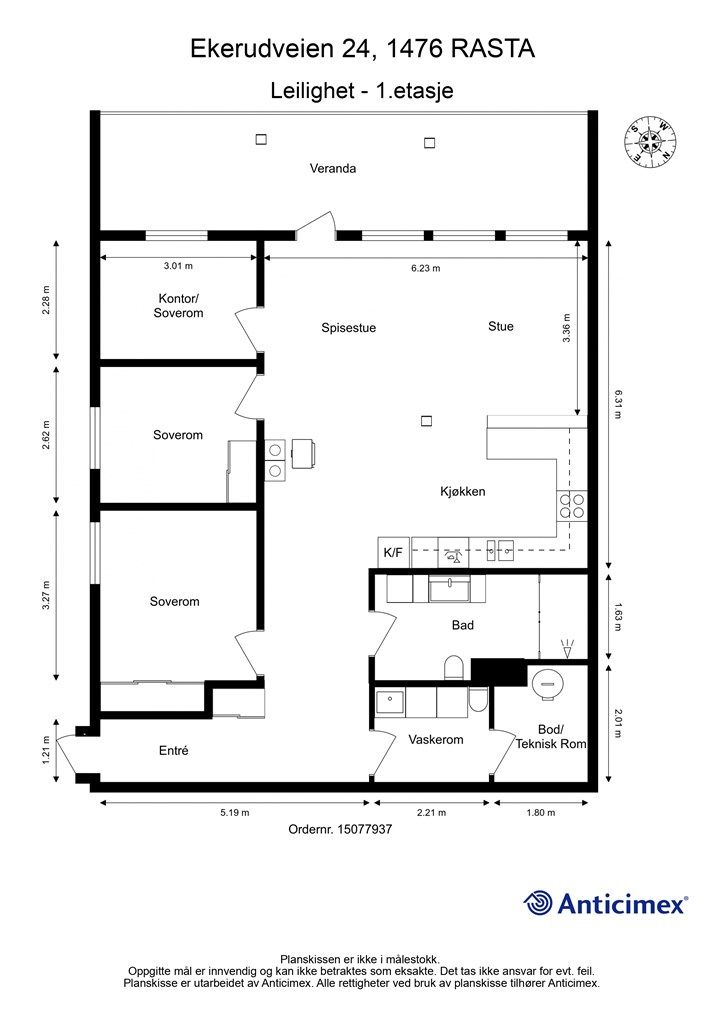 Leiligheten har en effektiv planløsning med tre soverom, separat vaskerom og åpen stue- og kjøkkenløsning.