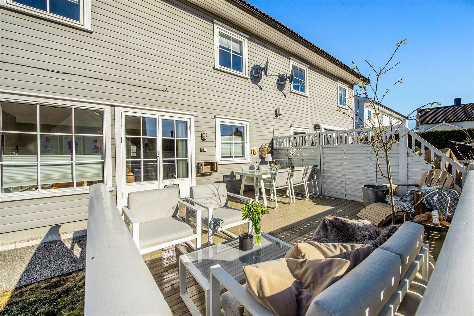 Terrasse utenfor stuen