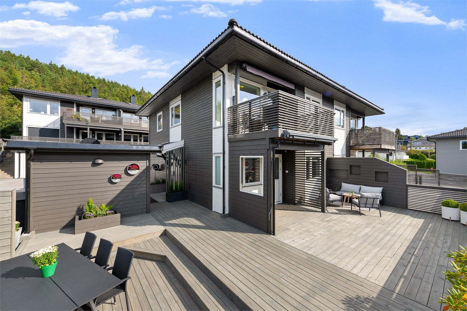 Velkommen til Lerstadvegen 145B presentert av Eiendomsmelger/Daglig leder Preben Willmann