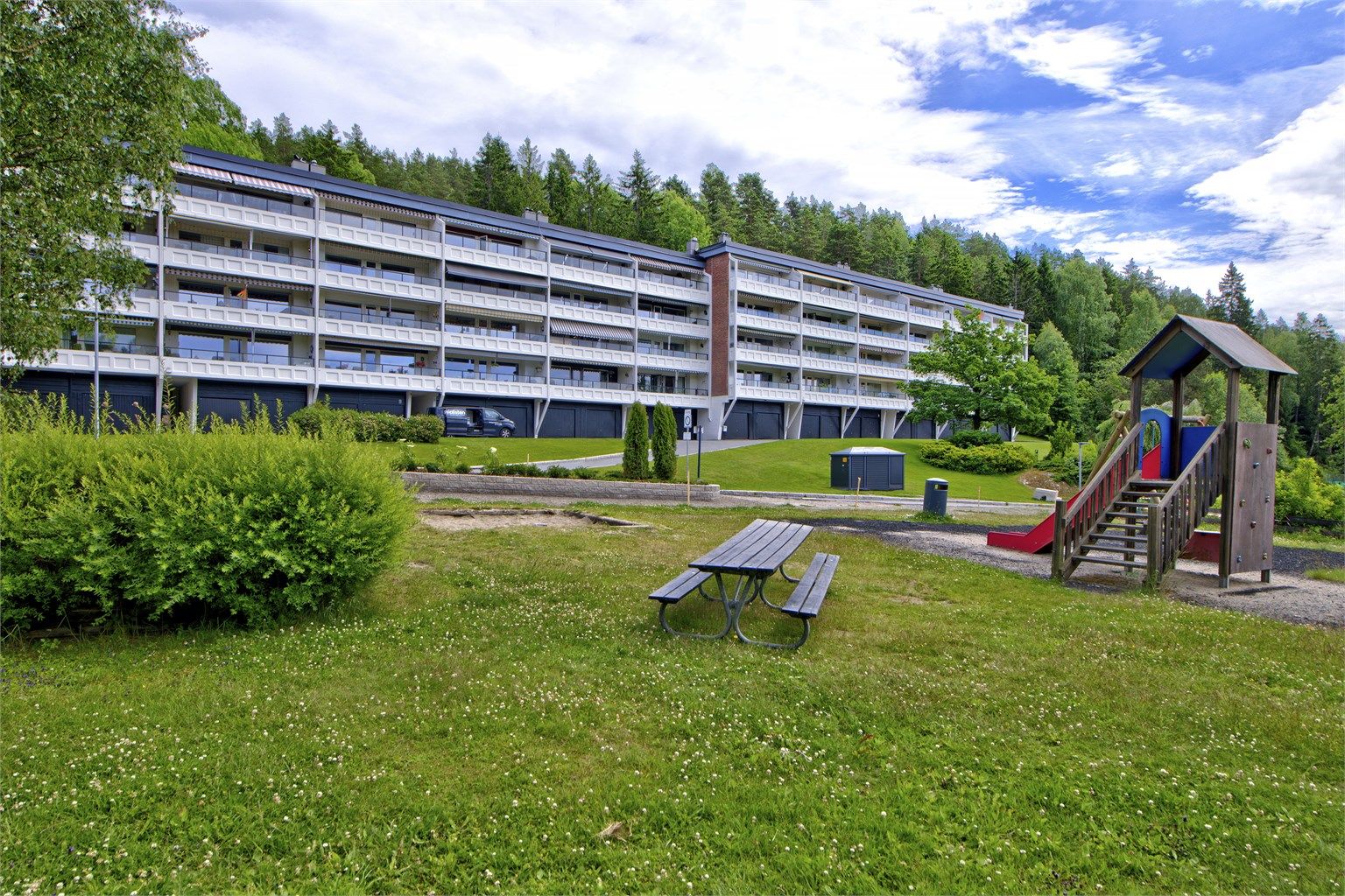 Sittegrupper, lekeplasser, m.m. på sameiets fellesområder