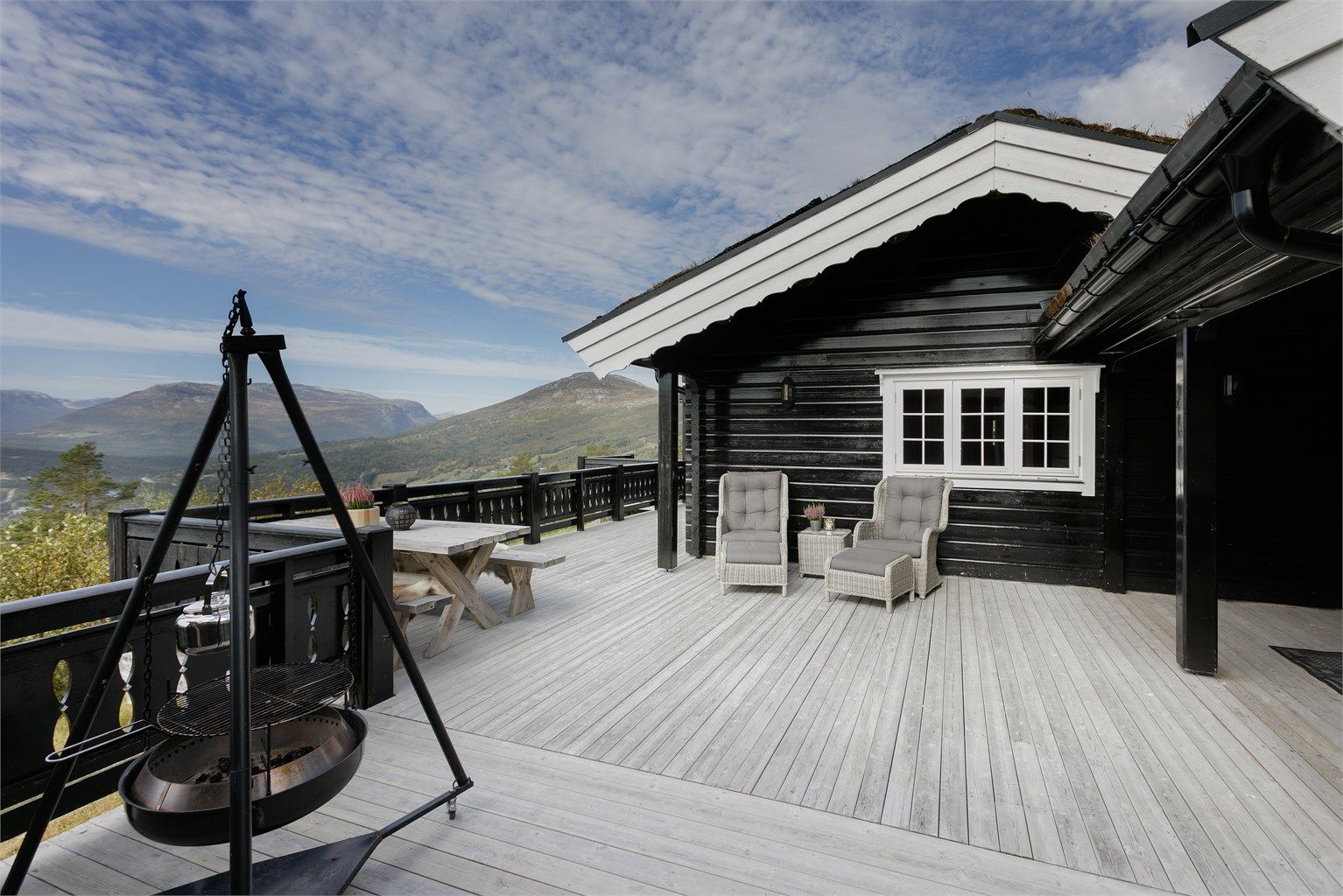 Store og flotte uteområder/terrasse med flott utskt.