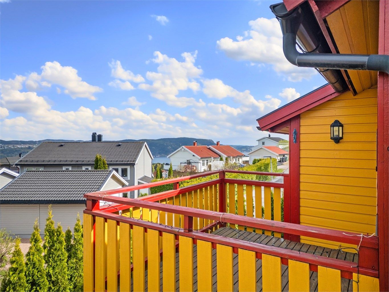 Eiendommen har flott beliggenhet i meget rolig og attraktivt boligområde på Mariås.
Foto: Ole Thorgeir Solheim Thoresen