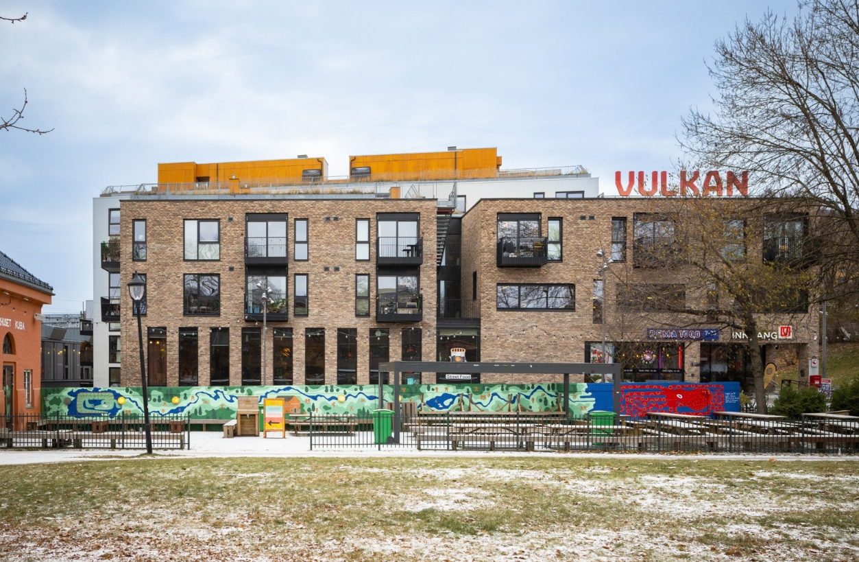 Her bor du med det pulserende livet på Vulkan som nærmeste nabo. Mathallen, restauranter og et bredt servicetilbud ligger rett utenfor døren.