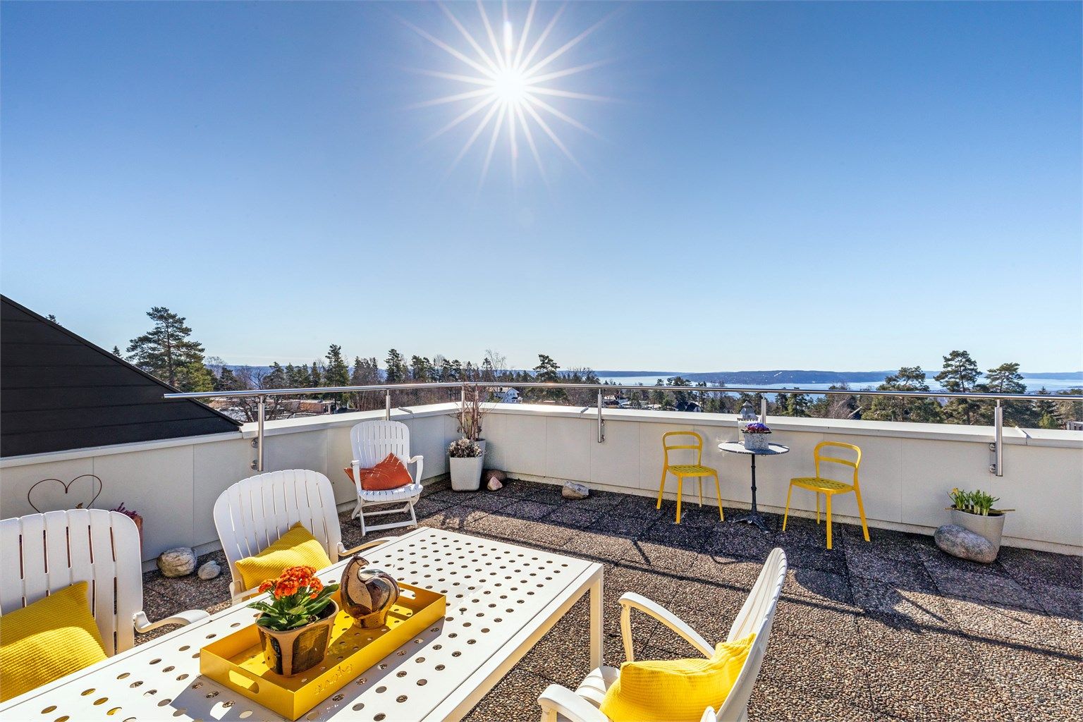 Velkommen til Gregers Grams Vei 14A, 3-roms leilighet med stor takterrasse og fantastisk utsikt!