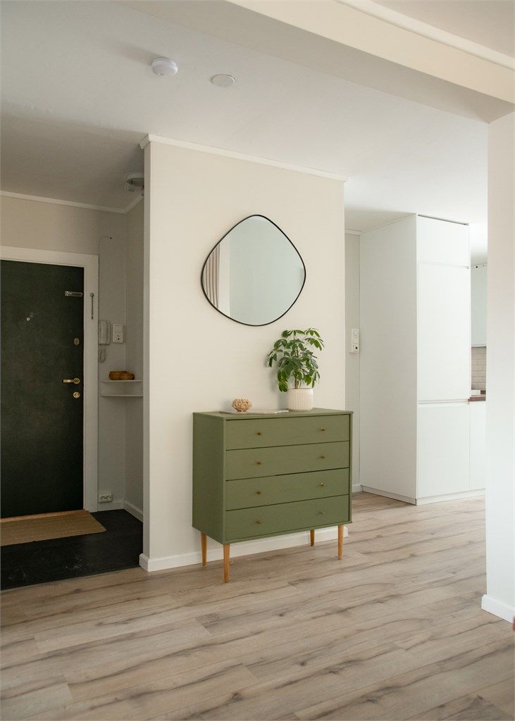 Boligen har en fin og delvis åpen planløsning. 