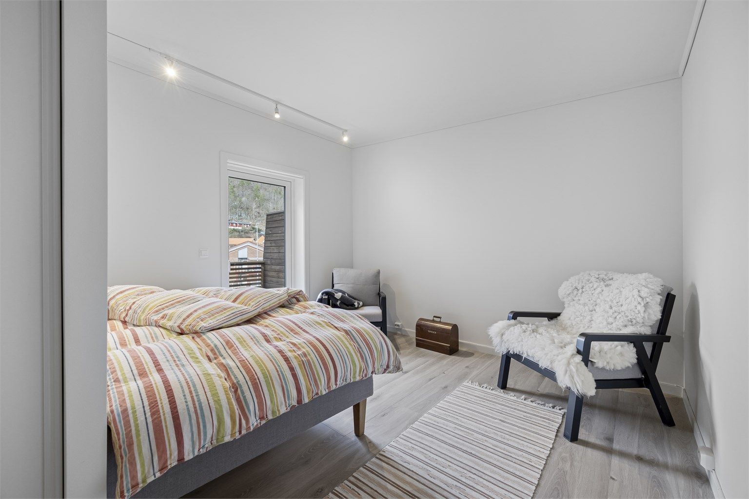 Hovedsoverommet har egen balkong.