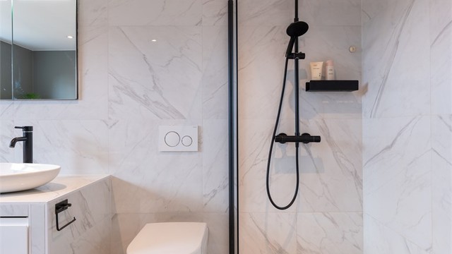 Badet ble oppgradert i 2019, utført av Kreno AS, JTK Rørservice AS, Bullmak AS og Rett Elektro AS.