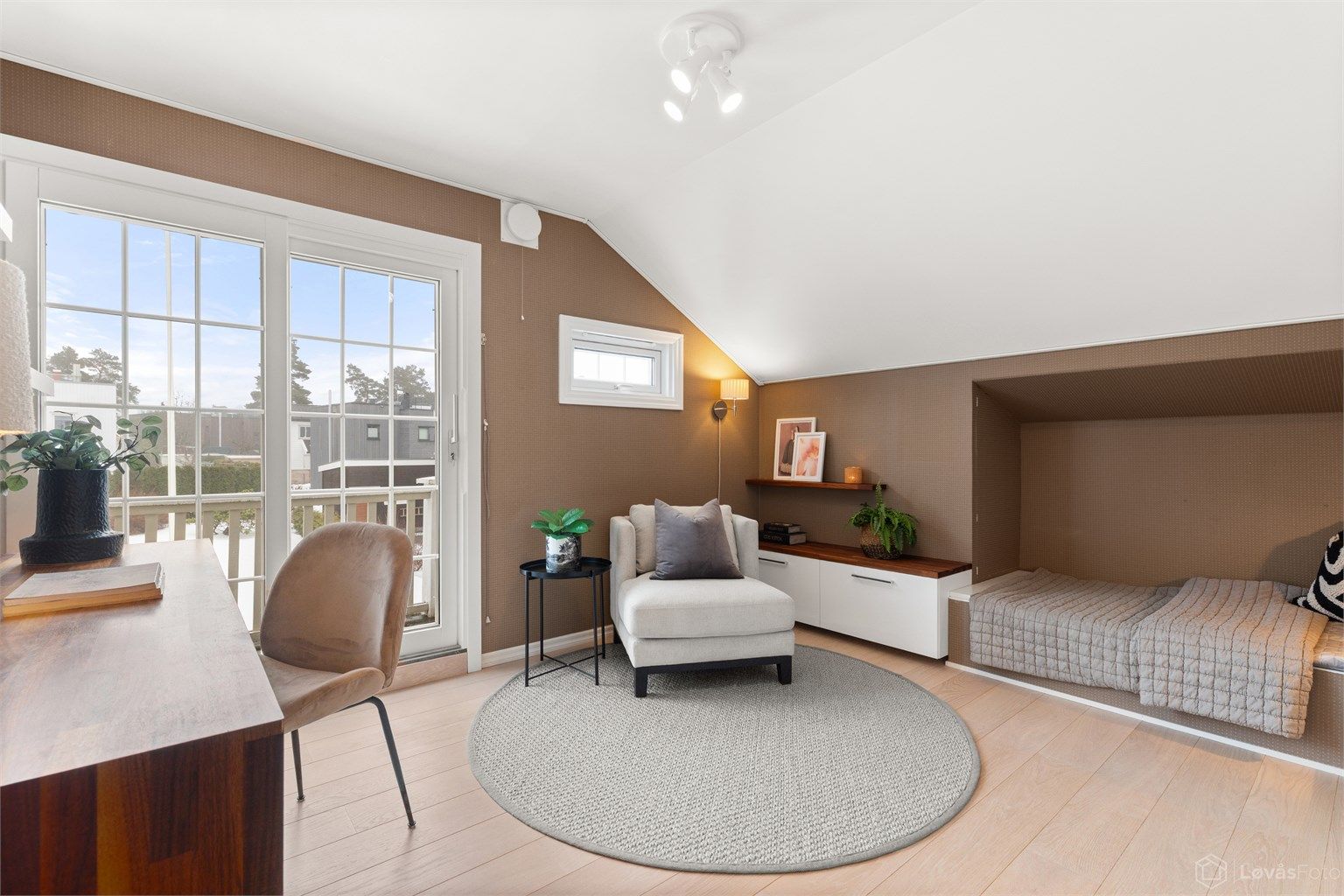 Soverom 2 med 1-stavs parkett