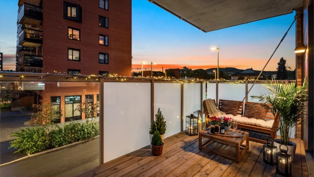 Drømmer du om en moderne leilighet i et rolig/barnevennlig boligområde, men samtidig med gangavstand til servicetilbud, parker og kollektivtilbud?