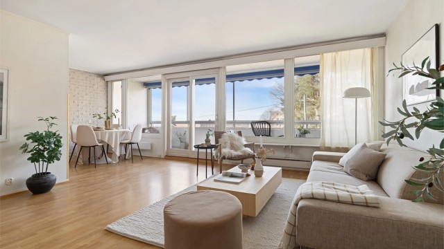 Velkommen til Rødbergveien 75 - Presentert av Krogsveen ved Hallvard Taasen!