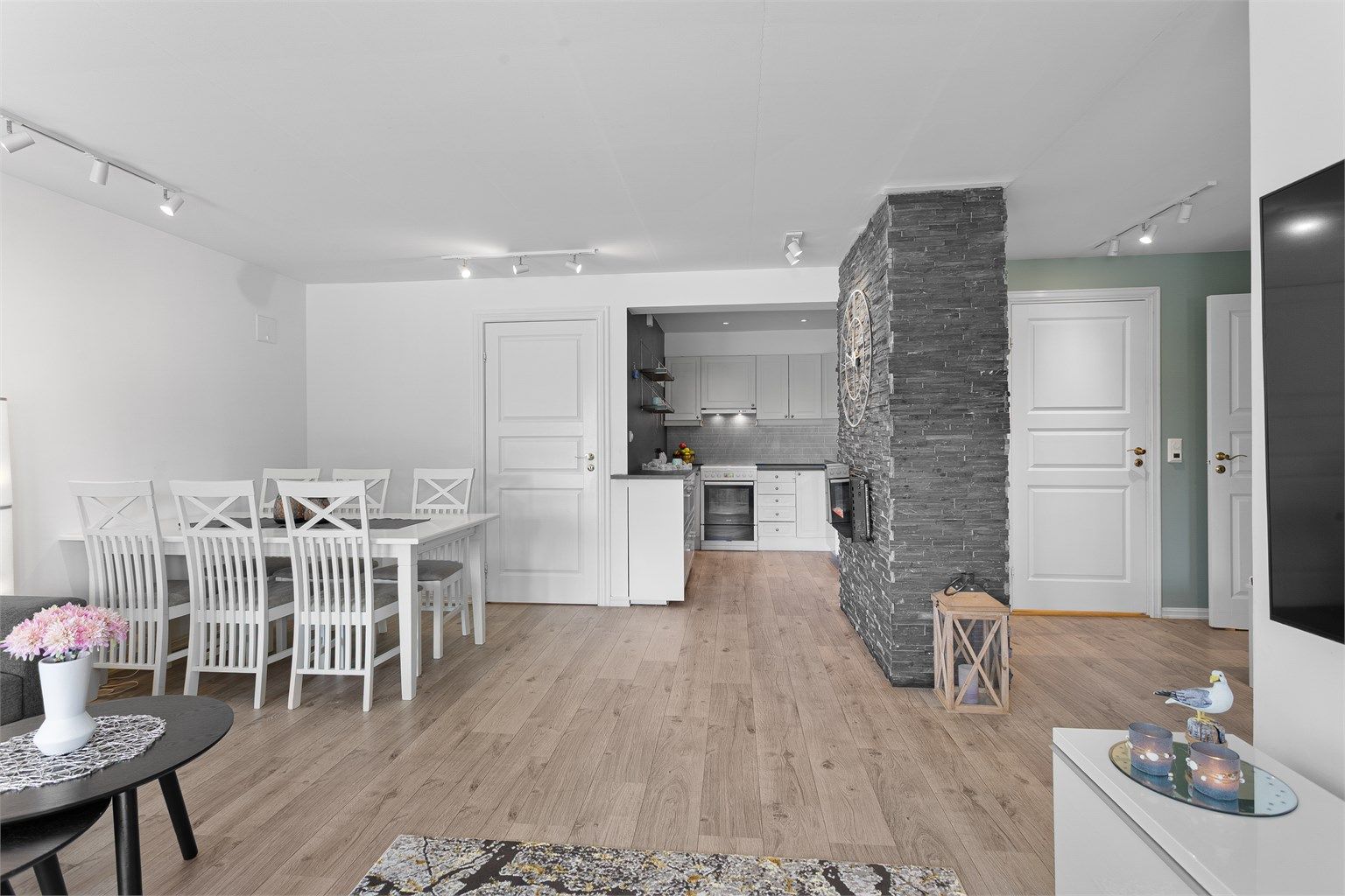 Gulvflater belagt med laminat