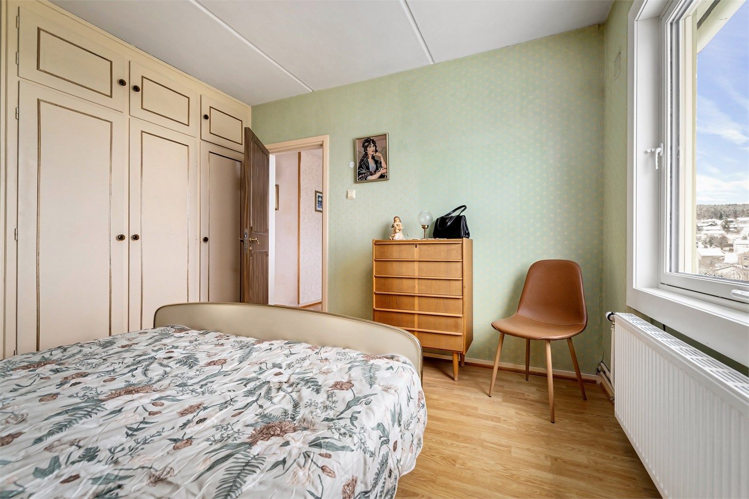 Her er radiator til vannbåren varme byttet i senere tid
