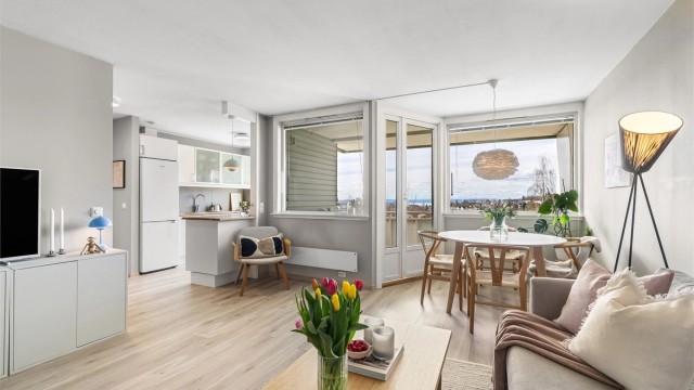 Velkommen til Årvollveien 21! Presentert av Krogsveen v/ Jan Robert Ottesen