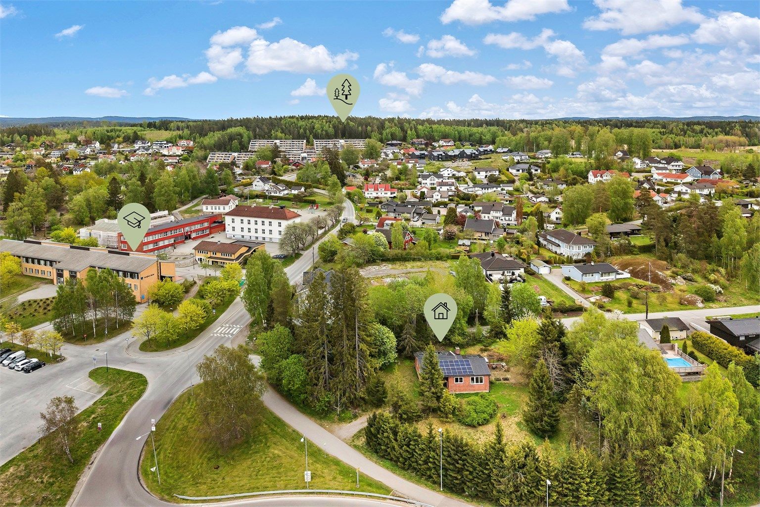 Velkommen til Bøhlerveien 1! Enebolig i et meget attraktivt boligområde på Langhus. 