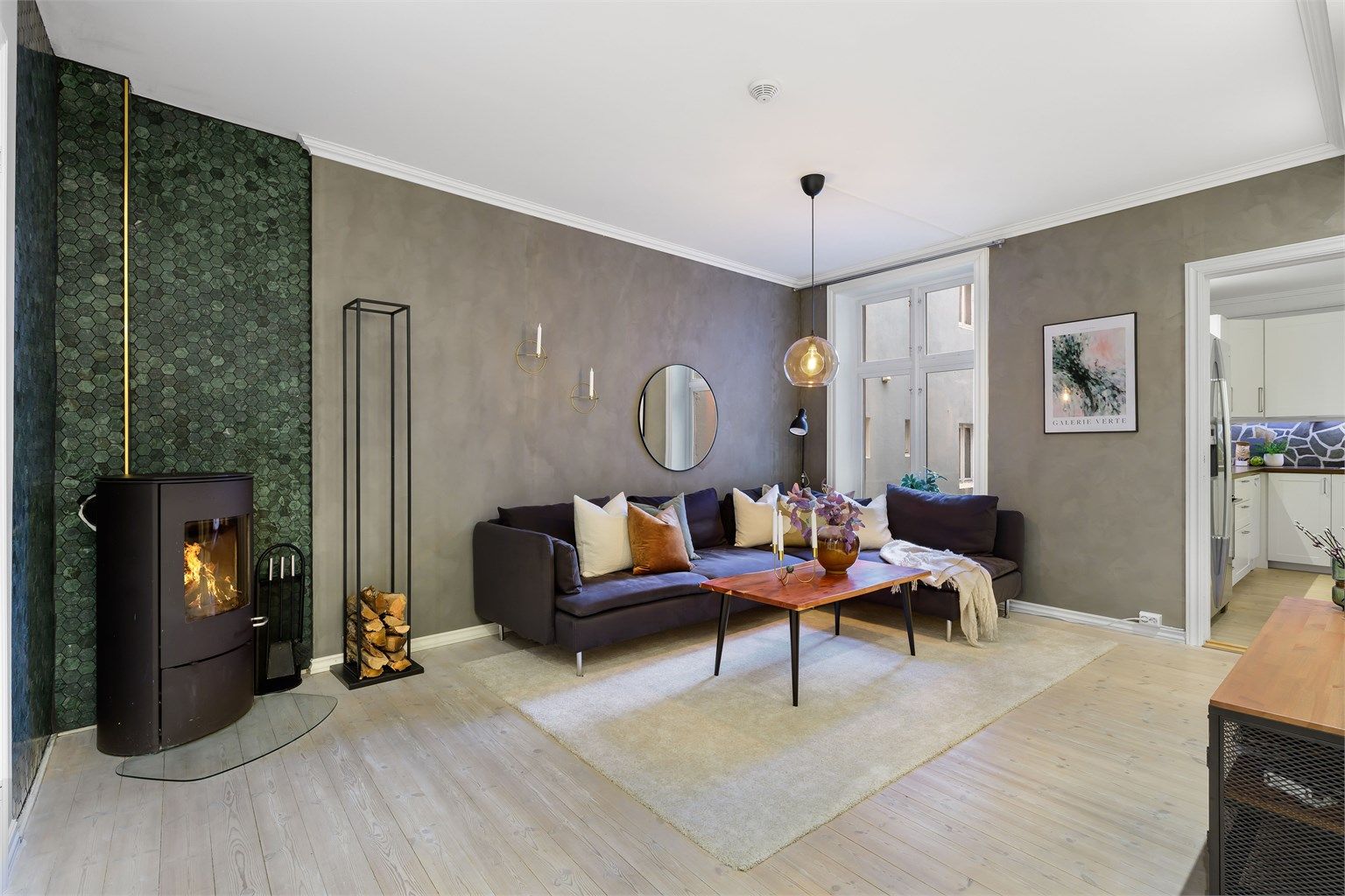 Krogsveen v/Thomas Hauge presenterer Daniel Hansens gate 14! 3-roms leilighet med en særdeles attraktiv beliggenhet. 